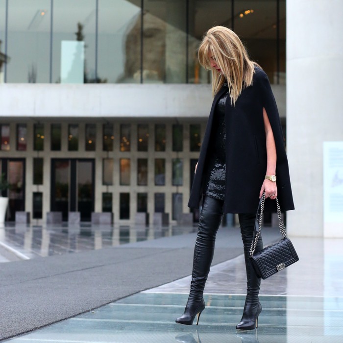 capes-8-reasons-why-you-should-invest-in-a-cape-this-winter.-All-black
